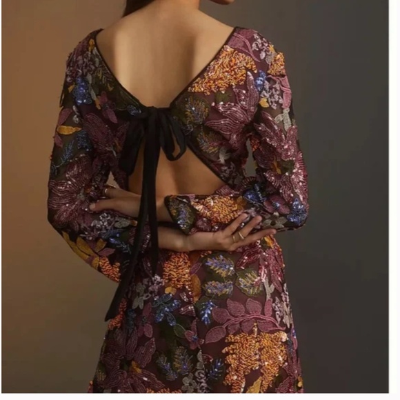 ⭐️ Sequined Embroidered Mini Floral Chic Glam Party Vaca Elegant Classy Dress - Picture 3 of 6